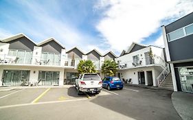 Airport Christchurch Motel 4*